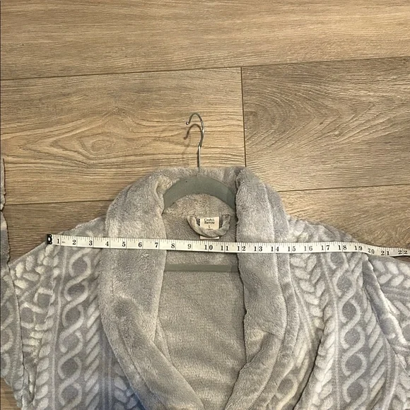 Croft & Barrow Gray Textured Soft Robe Size L - Picture 6 of 7